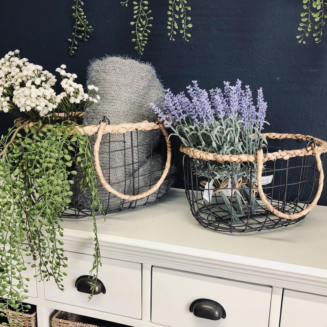 wire-basket-table-styling