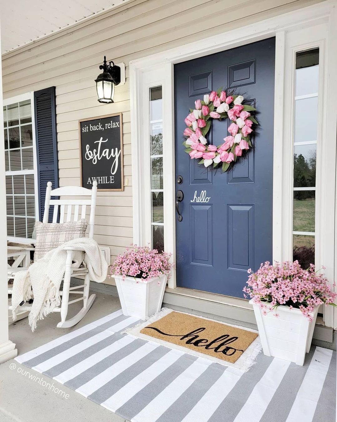spring_porch_decorating_tips_chair