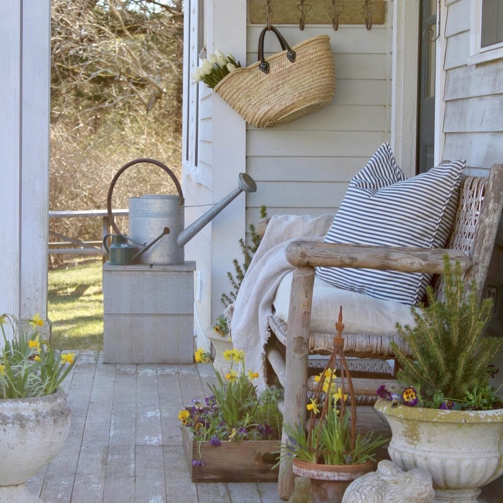spring_porch_greenery