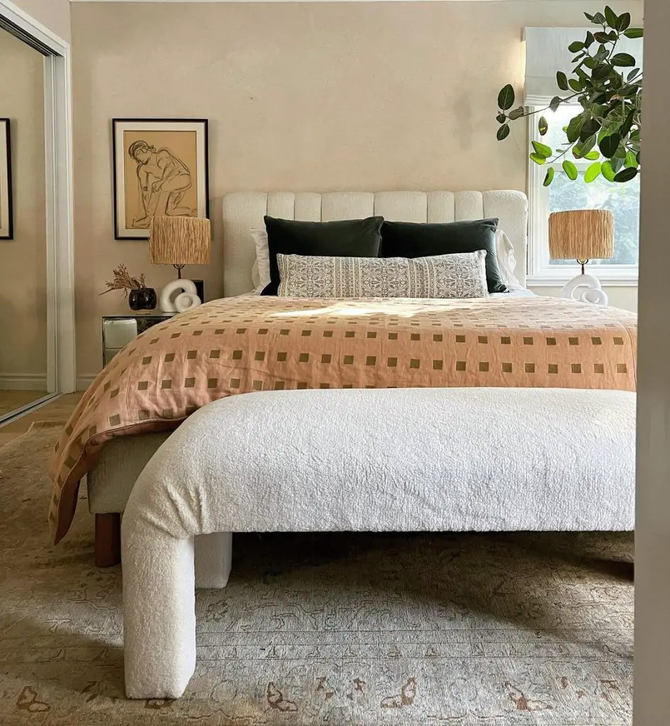 textured_fabric_bedroom_trendy_home_hacks