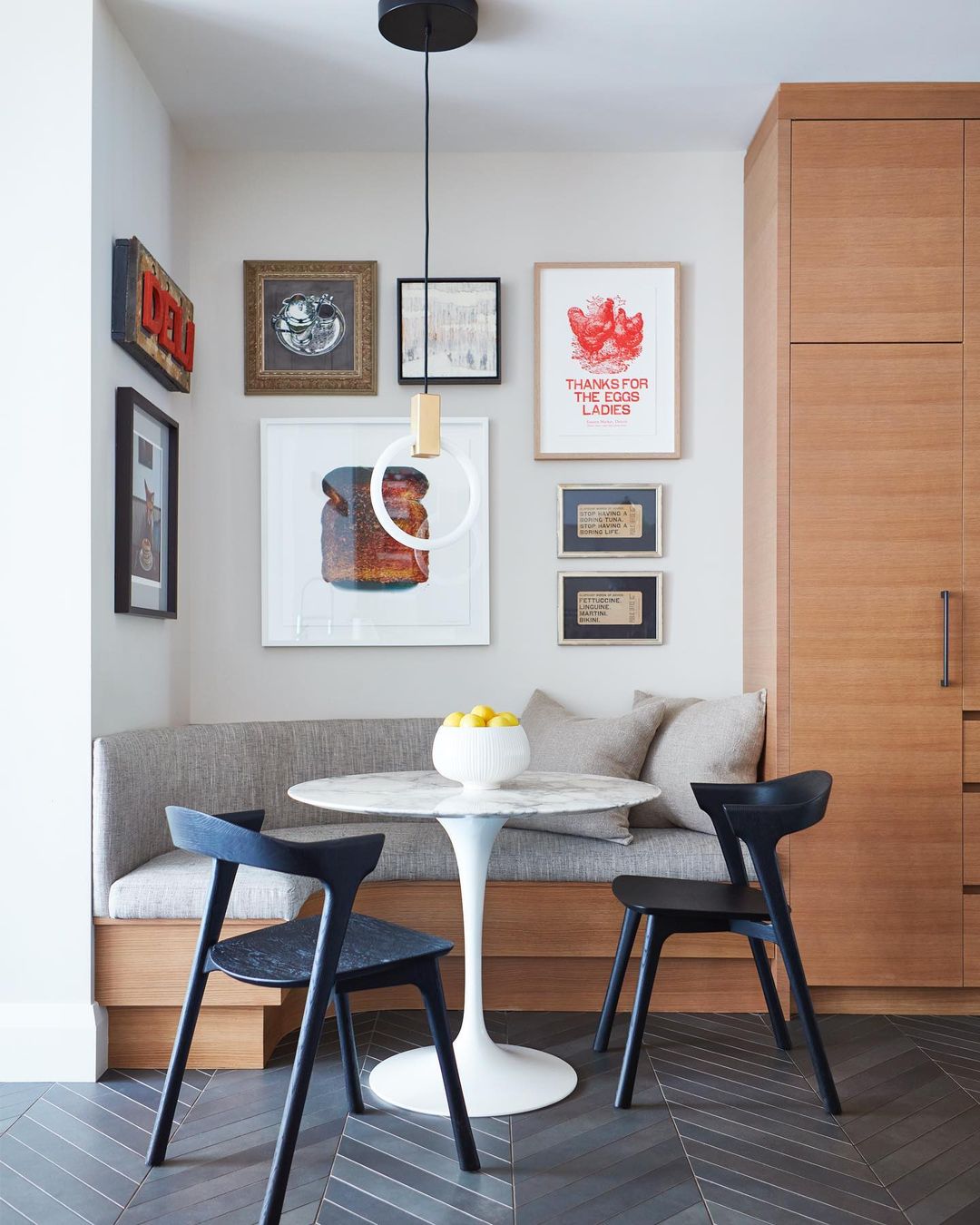 10 Inspiring Banquette Seating Ideas for Small Dining Areas