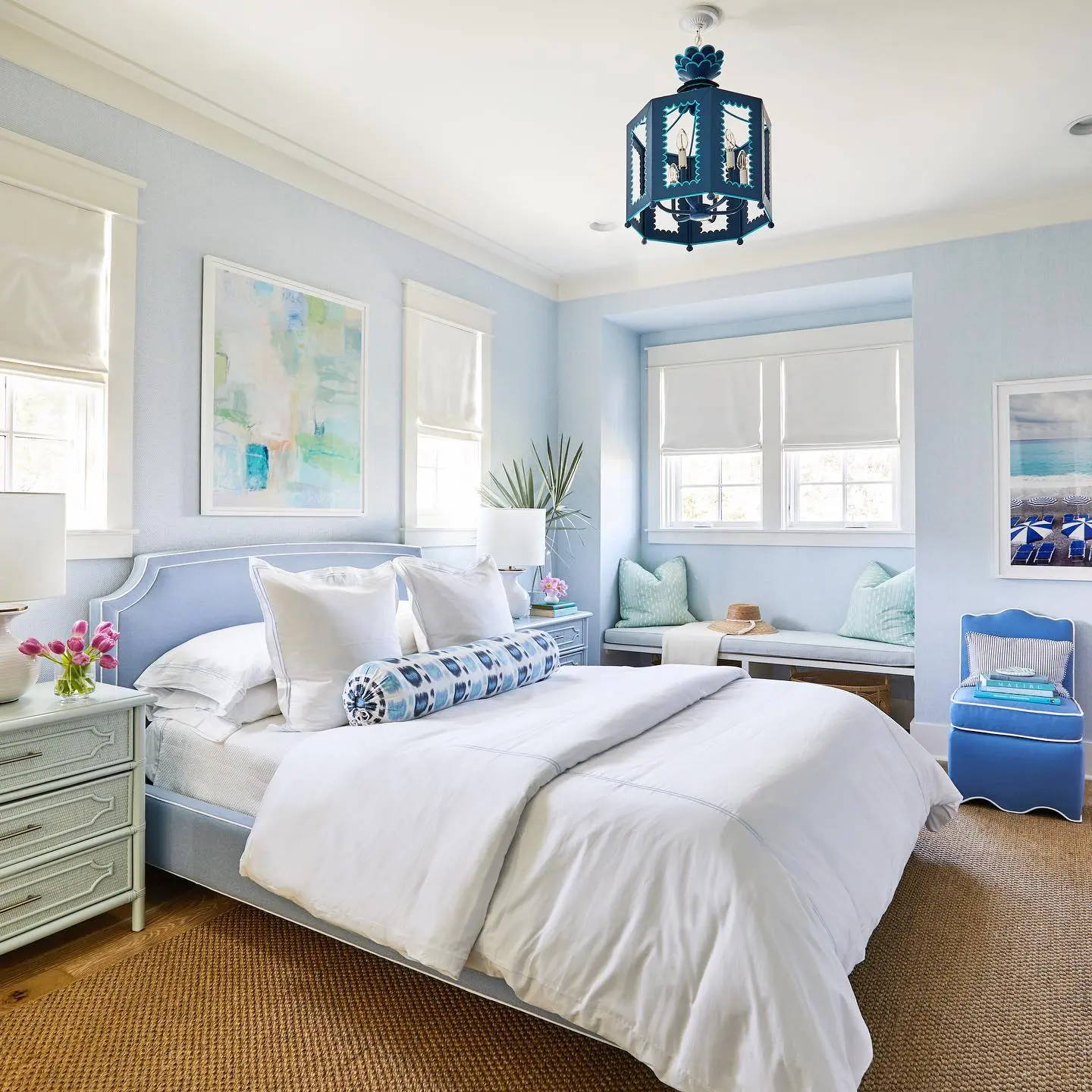 Coastal Chic: Elevate Your Bedroom Decor with Modern Coastal Elements