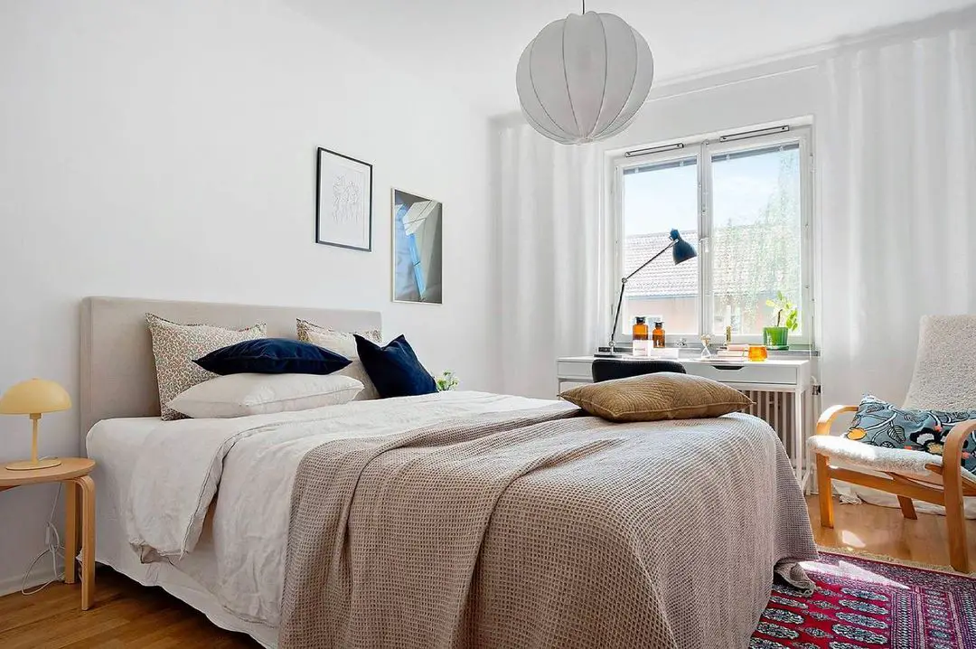 Scandinavian Bedroom Decor: The Perfect Blend of Minimalism and Coziness