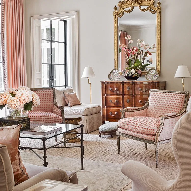French Country Living Room Design: How to Balance Functionality and Beauty