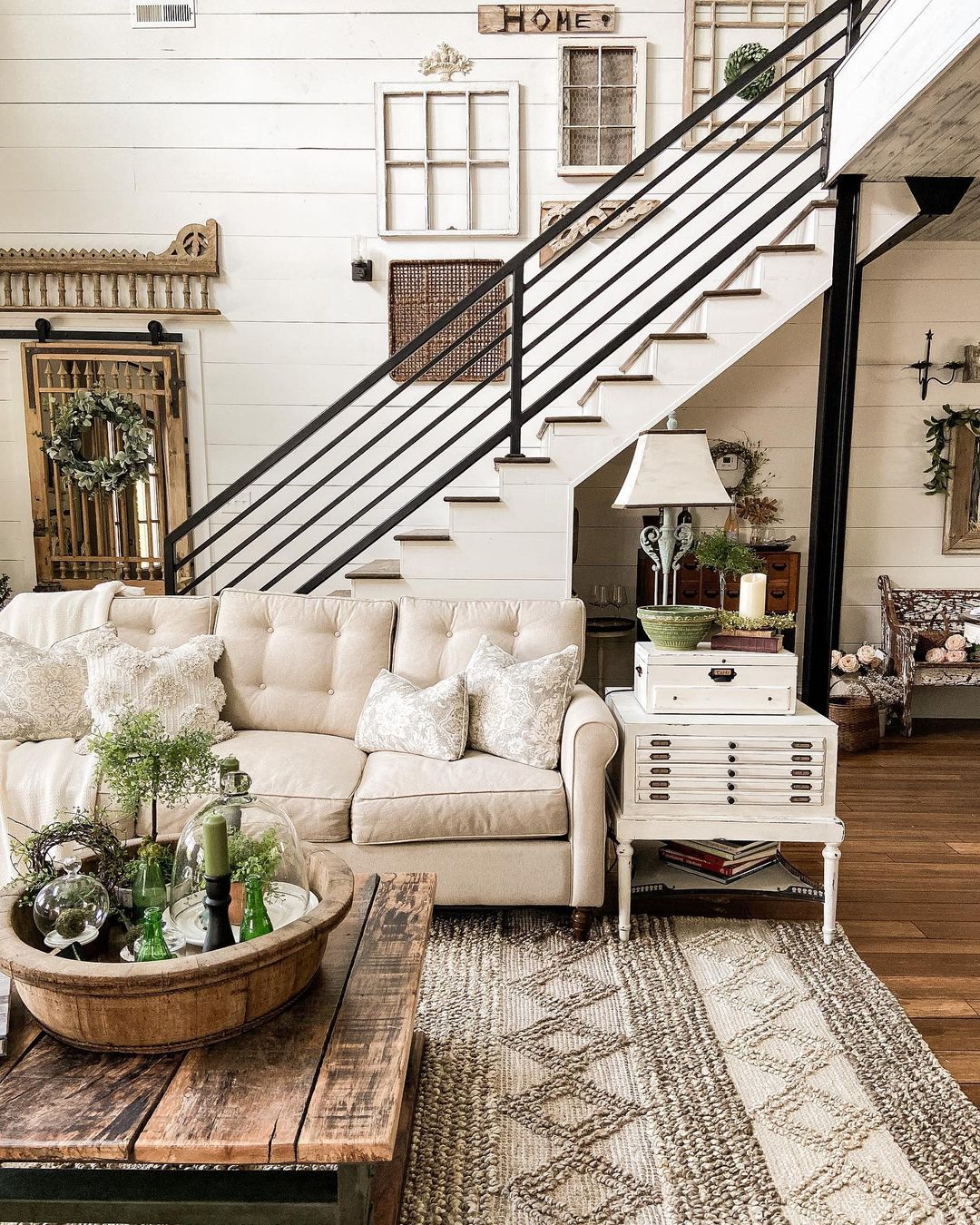 Metal and Wood Fusion: What Makes Industrial-Style Stairs Appealing