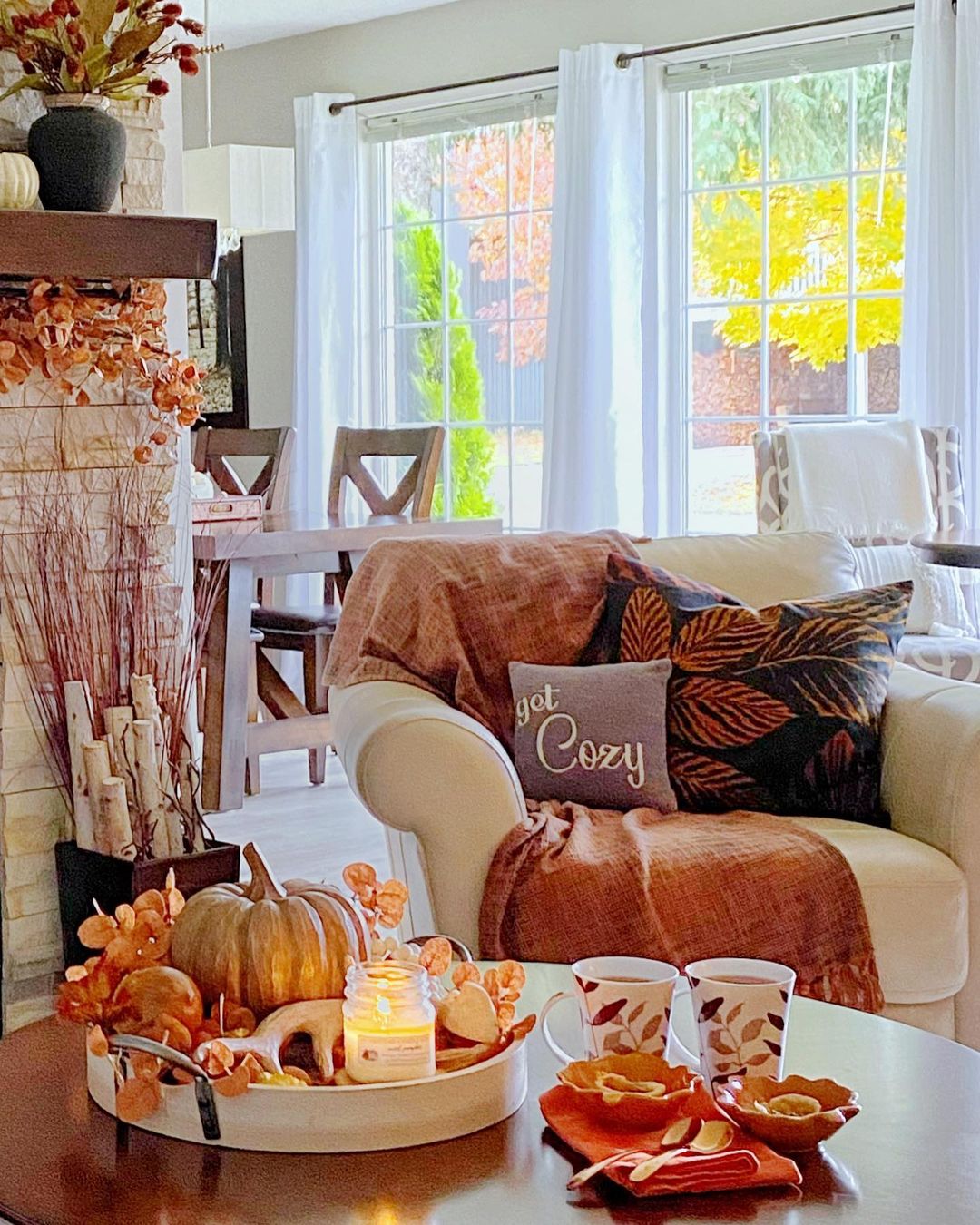 Seasonal Transitions: 5 Tips for Decorating Your Home Throughout the Year