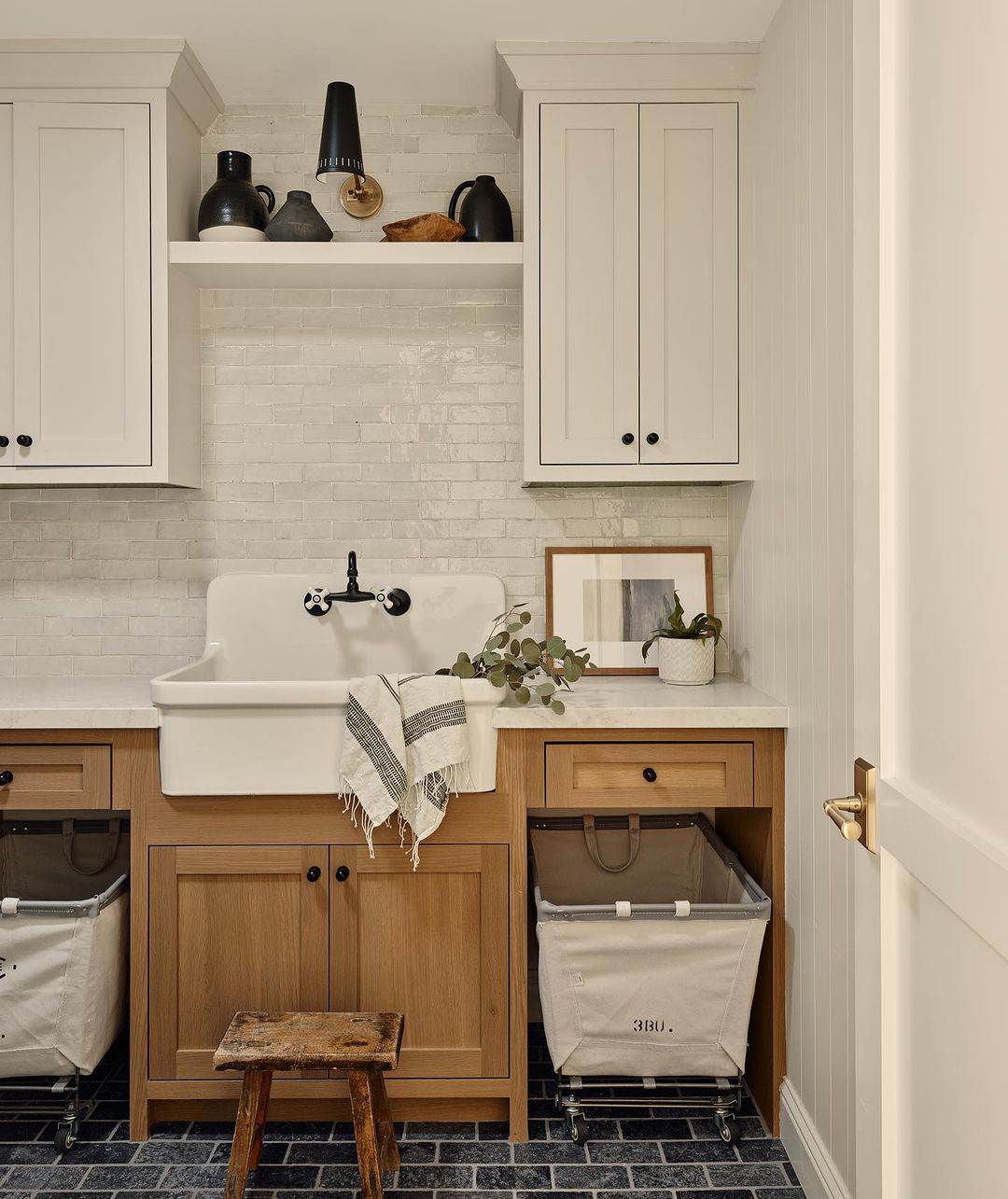 Laundry Room: How to Choose a Laundry Sink That Matches Your Decor