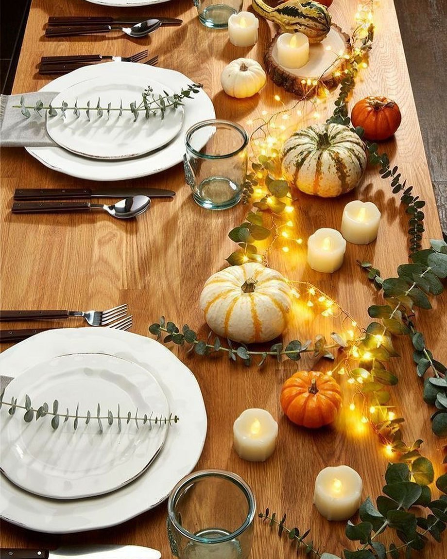 Want a Cozy Thanksgiving Inspired by Candles and String Lights