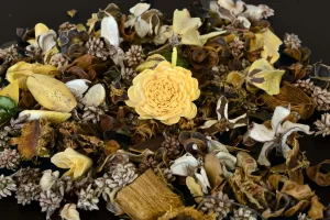 a pot pourri arrangement is a great way to add the perfect room summer fragrance to your home.
